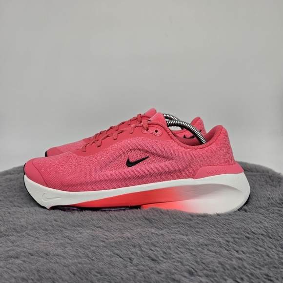 Nike Shoes - New Nike Versair Women's Workout Shoes Size 10